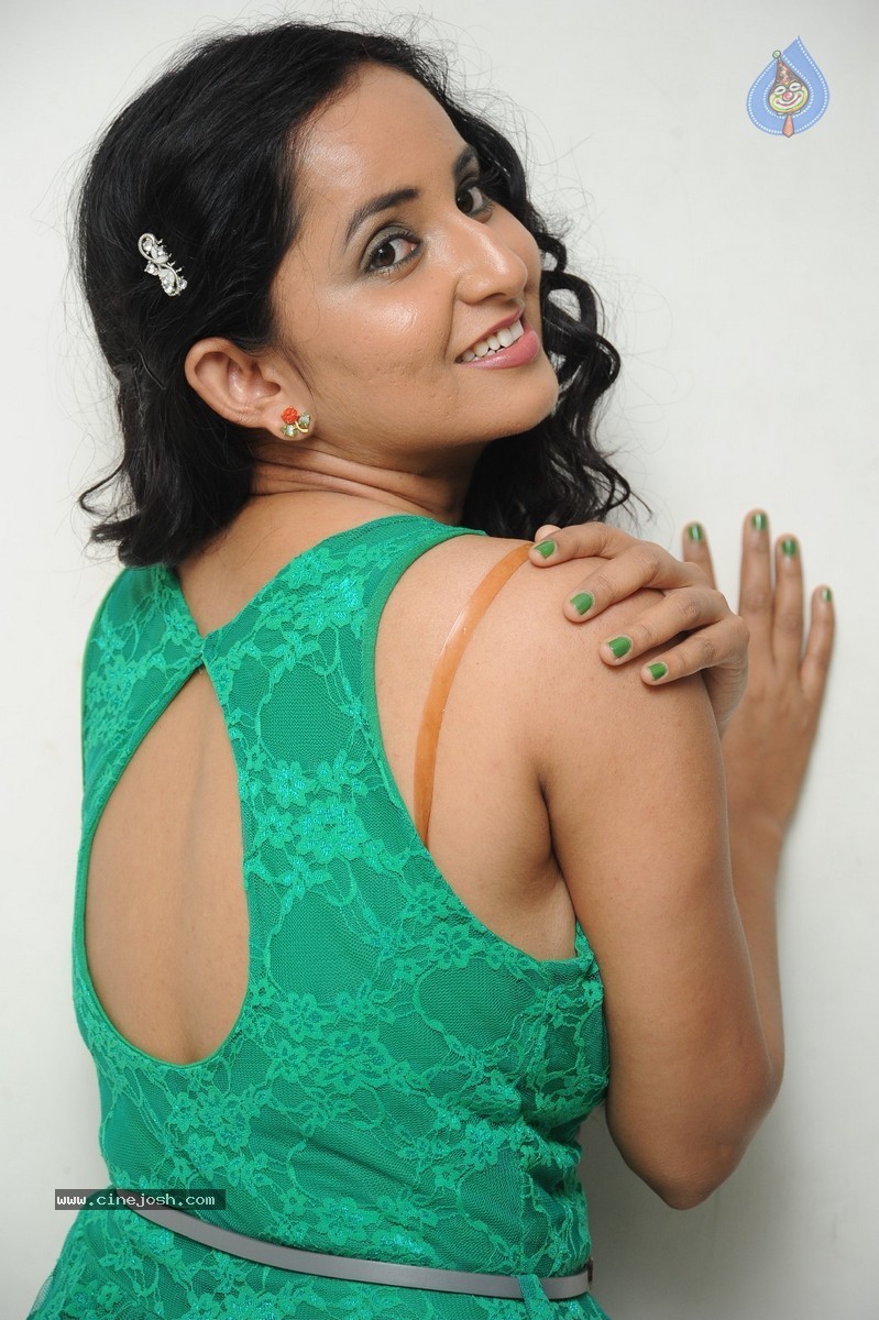 Ishika Singh New Photos - 60 / 99 photos