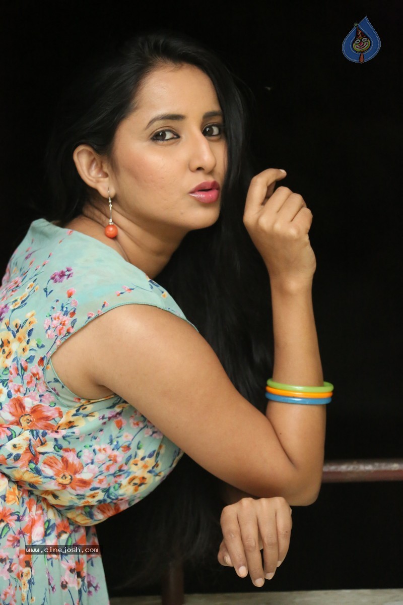 Ishika Singh New Photos - 30 / 104 photos