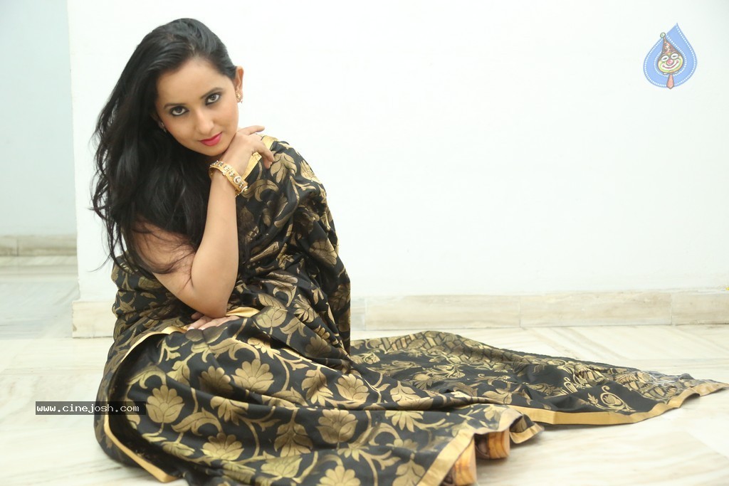 Ishika Singh New Photos - 78 / 93 photos