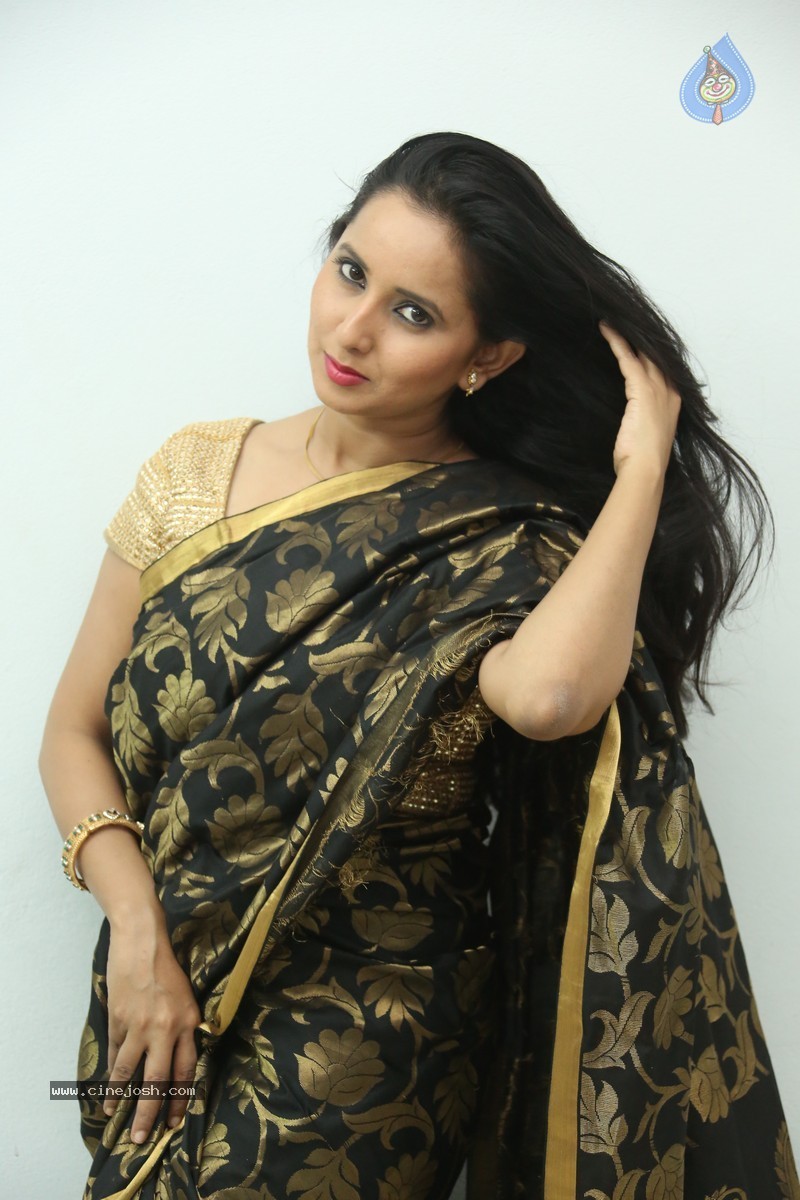 Ishika Singh New Photos - 80 / 93 photos