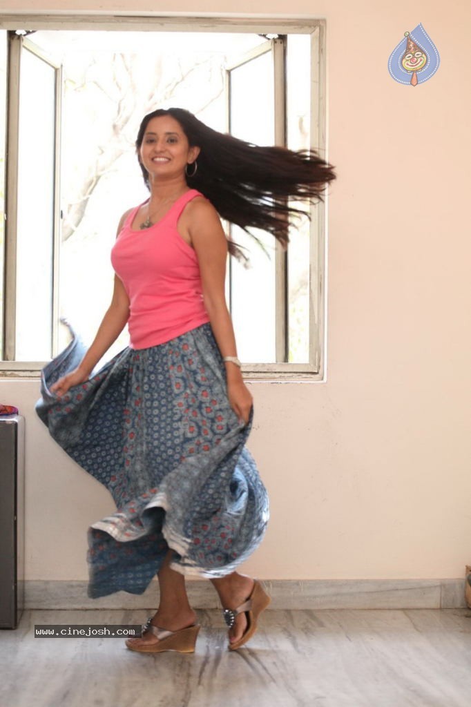 Ishika Singh New Stills - 25 / 89 photos