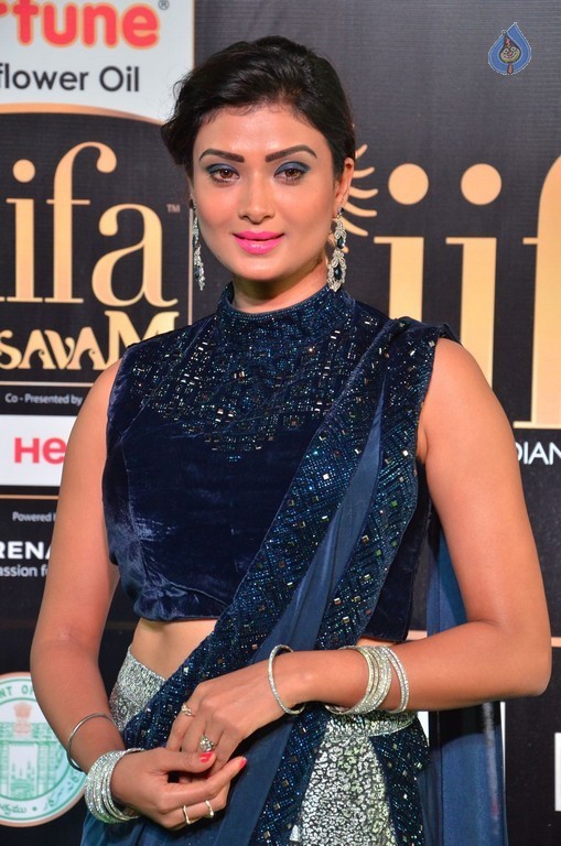 Ishita Vyas Photos at IIFA 2017 - 17 / 42 photos
