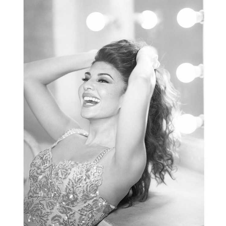 Jacqueline Fernandez Stills - 2 / 10 photos