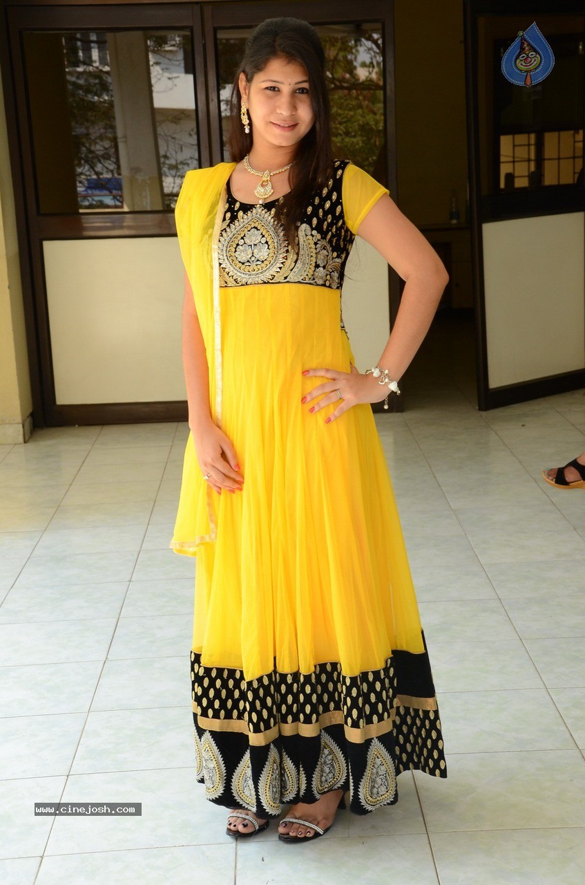 Janisha Patel Latest Stills - 6 / 19 photos