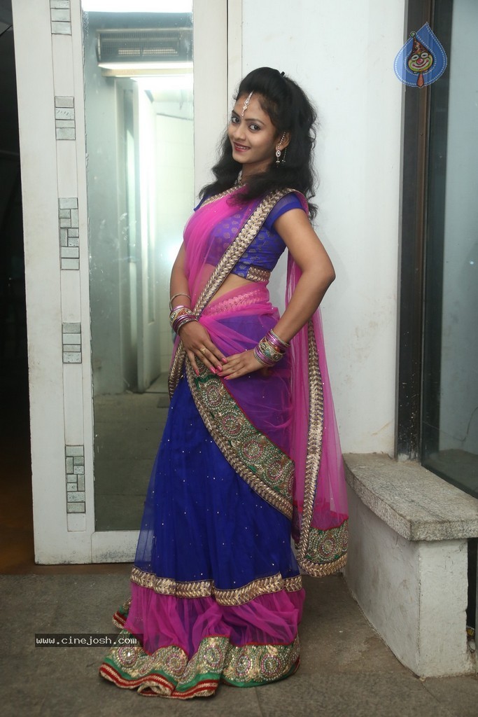 Jaya Harika Hot Pics - 33 / 75 photos