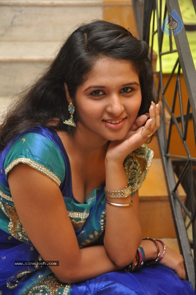 Jayanthi Rajput Stills - 7 / 80 photos