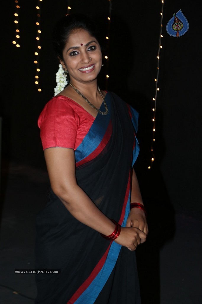 Jhansi Stills - 28 / 28 photos