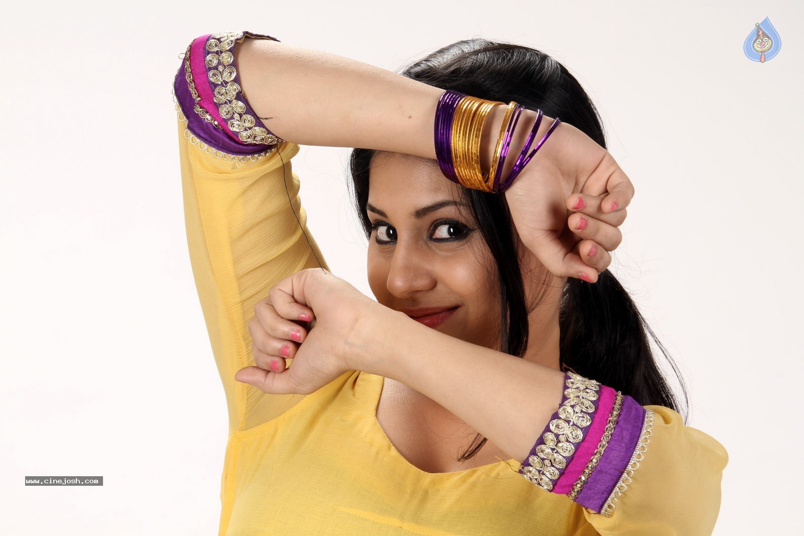 Jiya Khan Photo Shoot - 39 / 39 photos