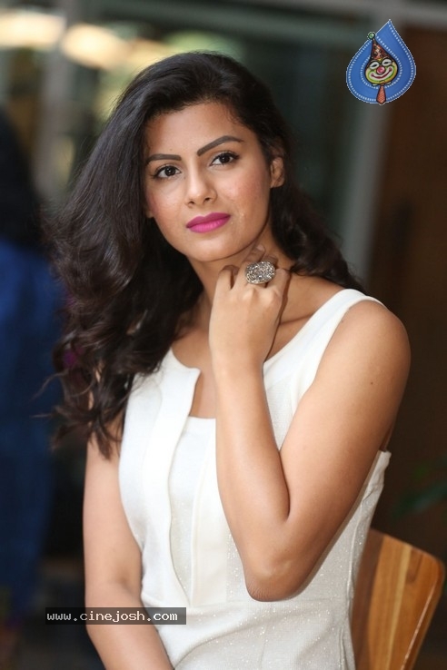 Juhee Khan Launched Aneemax  Digital Business Card - 27 / 31 photos