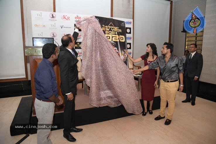 Juhee Khan Launches New Year Bash 2020 Poster - 16 / 26 photos