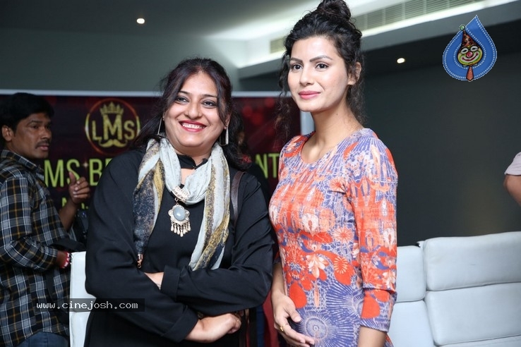 Juhi Khan Launches  LMS Beauty Brochure - 8 / 35 photos
