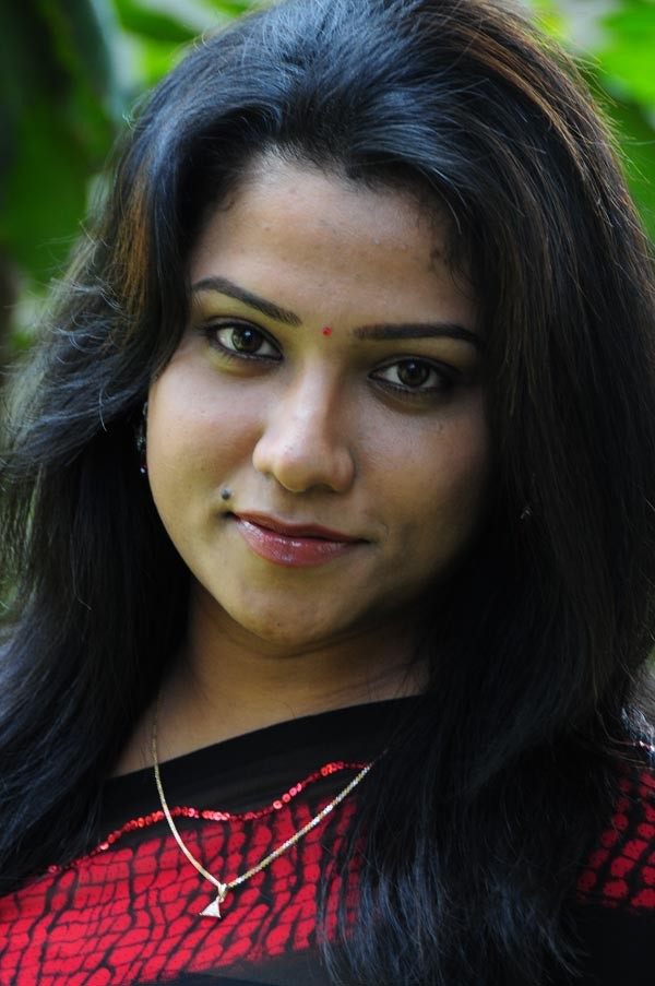 Jyothi - Gentleman - Photos - 38 / 60 photos