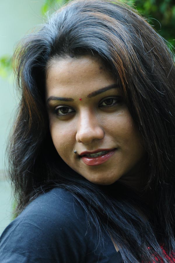 Jyothi - Gentleman - Photos - 48 / 60 photos