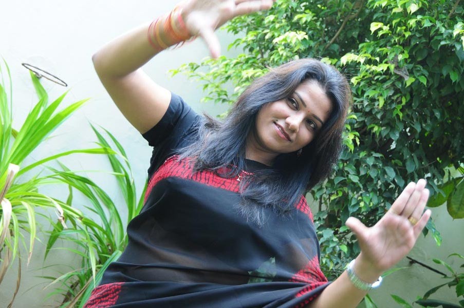 Jyothi - Gentleman - Photos - 54 / 60 photos