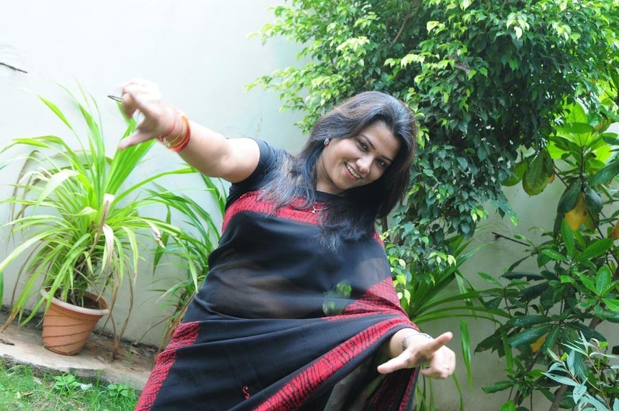 Jyothi - Gentleman - Photos - 56 / 60 photos