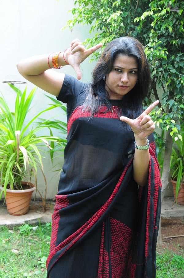 Jyothi - Gentleman - Photos - 57 / 60 photos