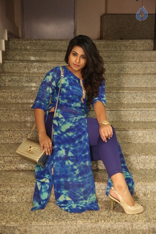 Jyothi New Images - 13 / 56 photos