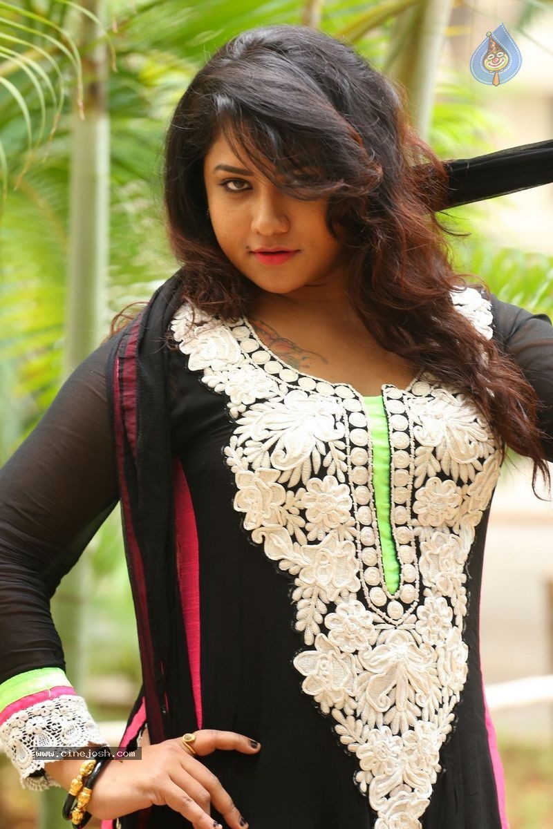 Jyothi Sethi Spicy Photoshoot - page 2 - Spicy Photos and 