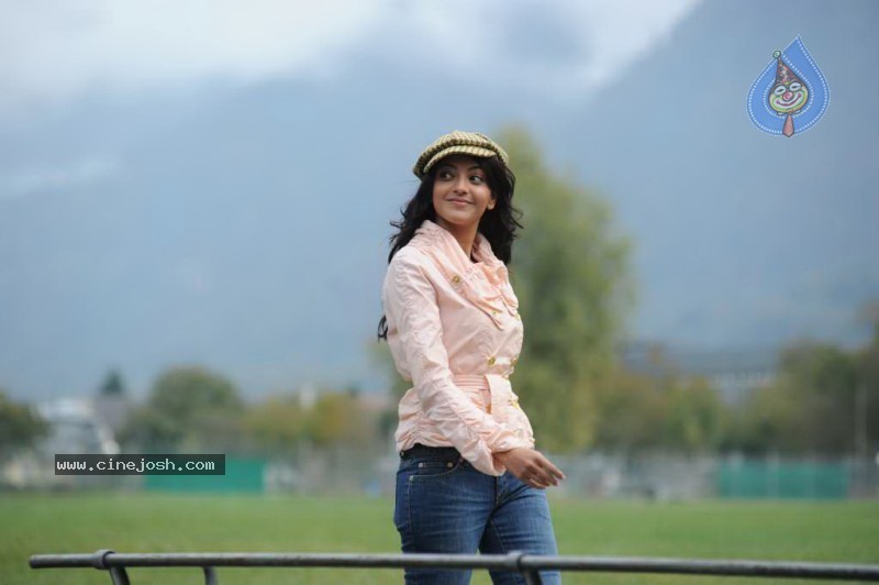 Kajal Agarwal - Darling - 19 / 43 photos