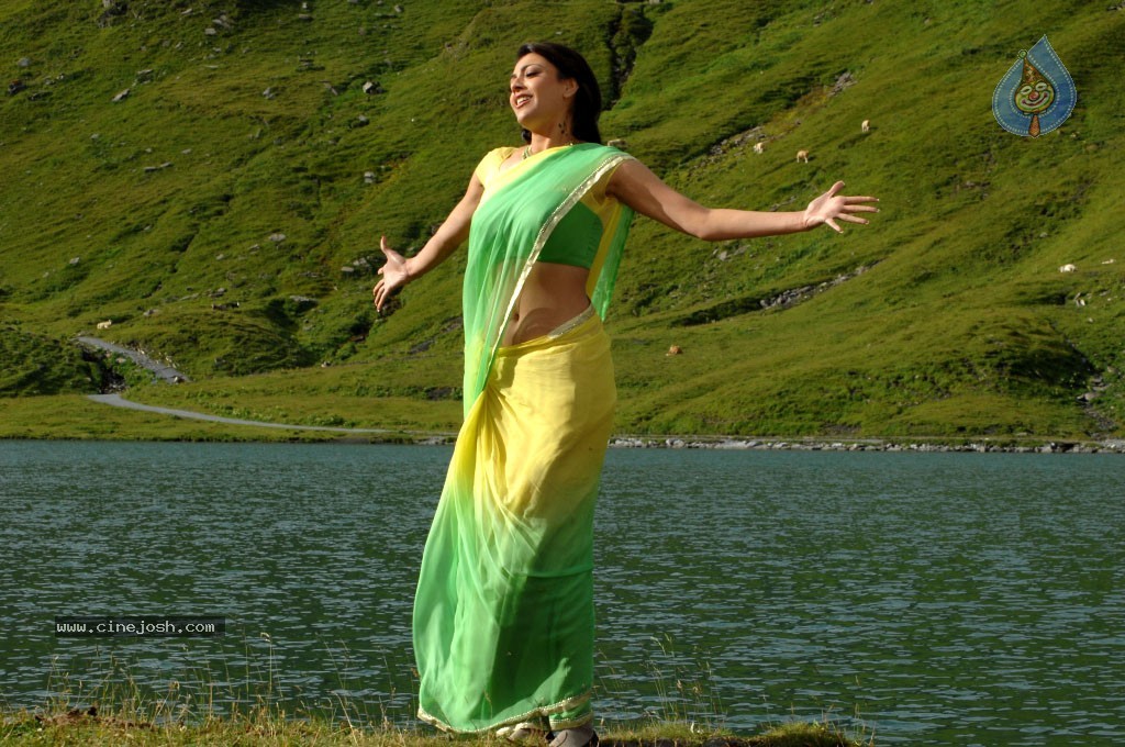 Kajal Agarwal New Gallery - 24 / 68 photos