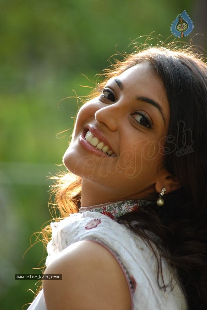 Kajal Agarwal New Stills - 6 / 61 photos