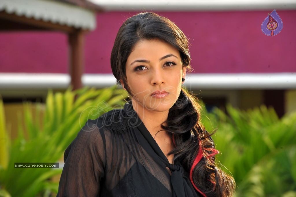 Kajal Agarwal Photo Gallery - 65 / 68 photos