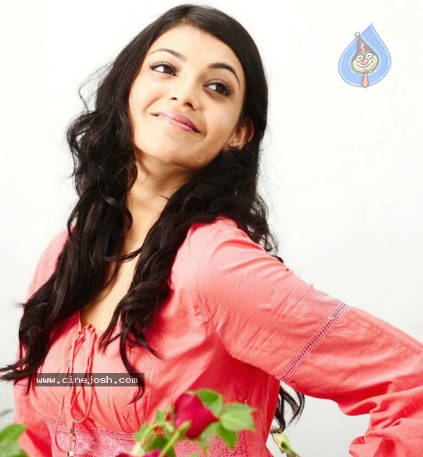 Kajal Agarwal Photo Stills - 25 / 44 photos