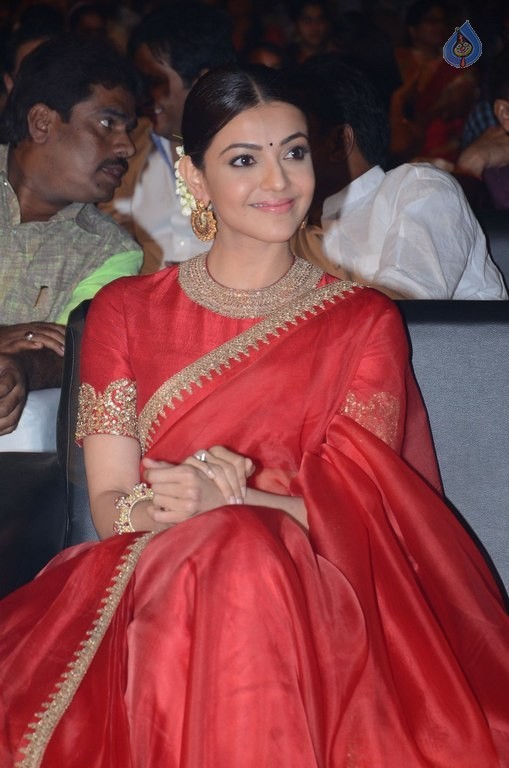 Kajal at Brahmotsavam Audio Launch - 8 / 41 photos