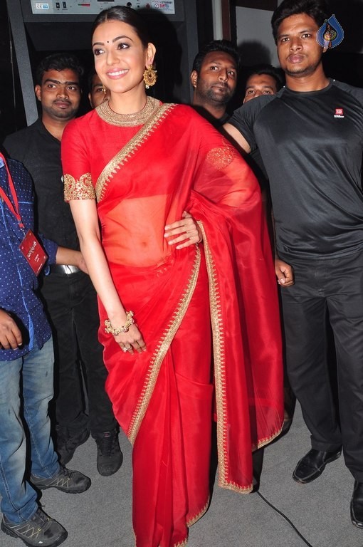 Kajal at Brahmotsavam Audio Launch - 27 / 41 photos