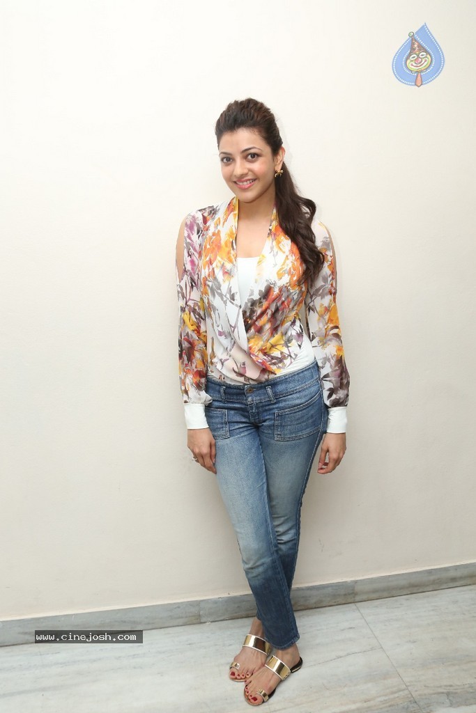 Kajal at Pichekkistha Audio Launch - 15 / 151 photos