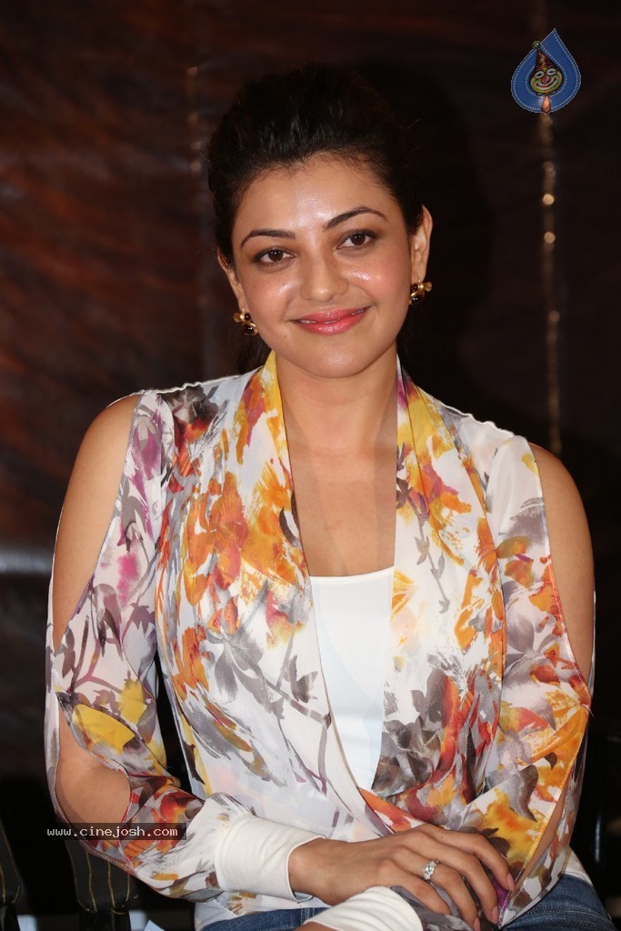 Kajal at Pichekkistha Audio Launch - 39 / 151 photos