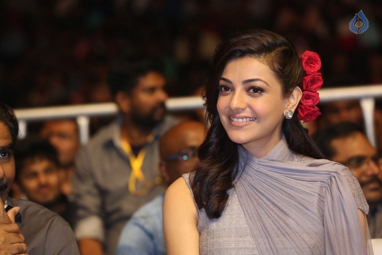 Kajal at SGS Audio Launch - 14 / 52 photos