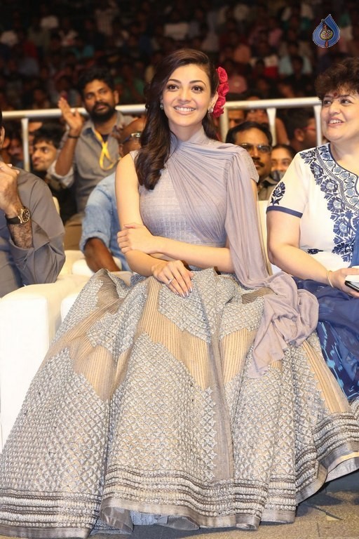 Kajal at SGS Audio Launch - 33 / 52 photos