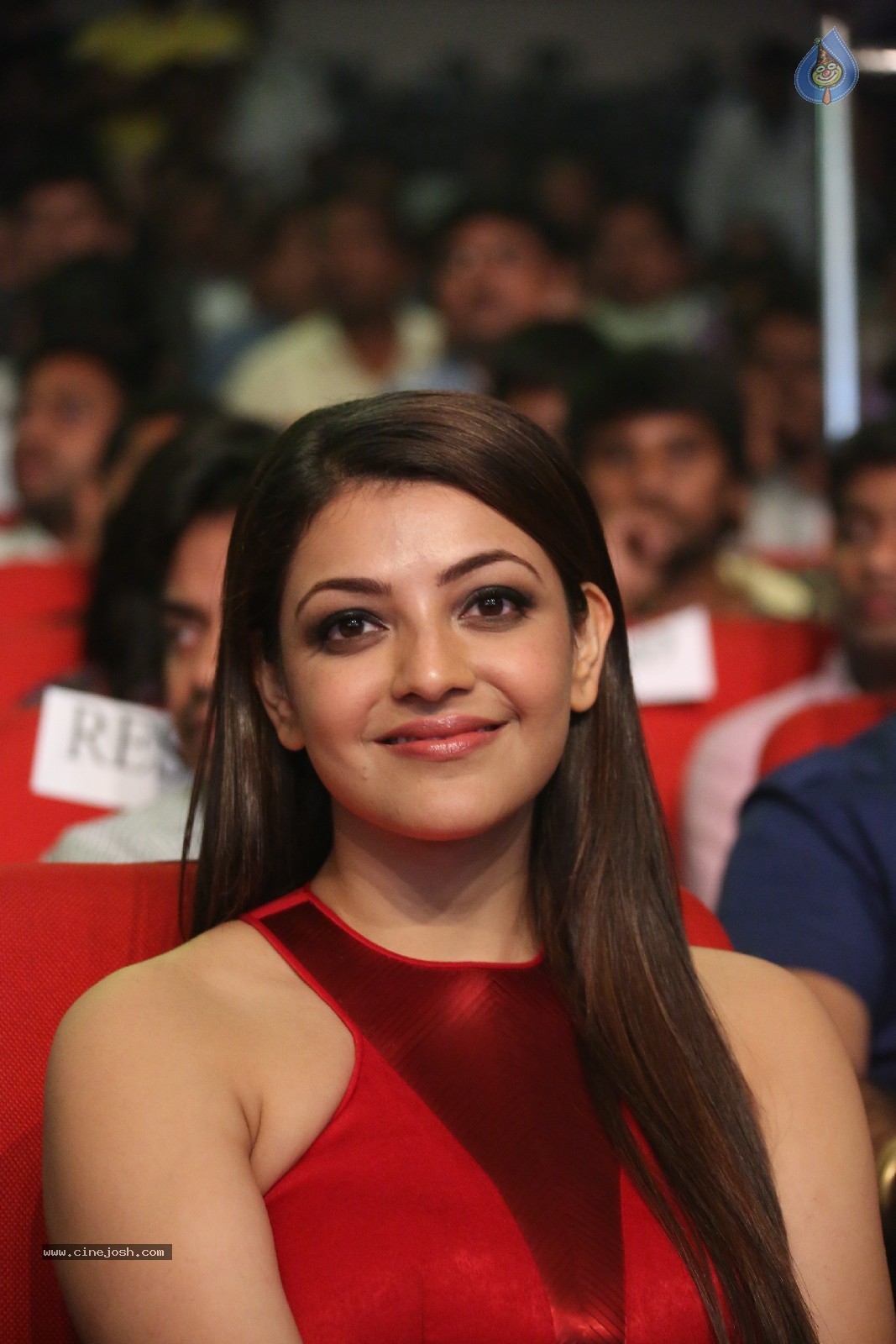 Kajal at Temper Audio Launch - 24 / 36 photos