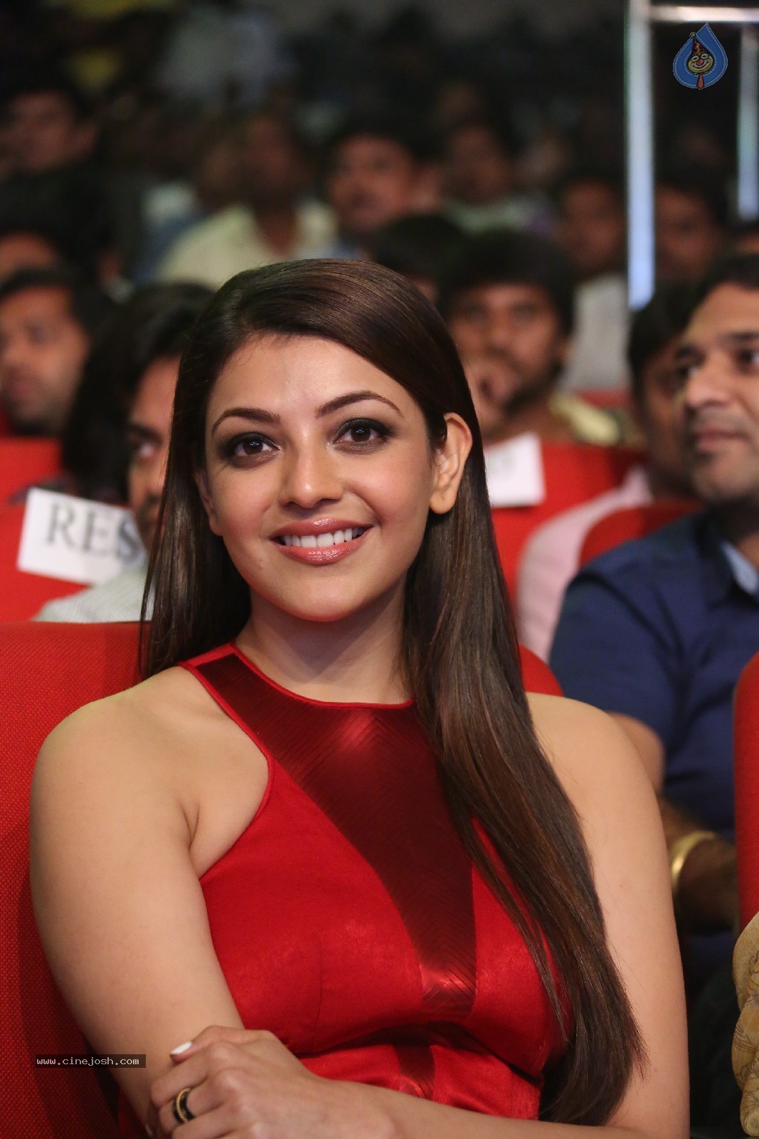 Kajal at Temper Audio Launch - 31 / 36 photos