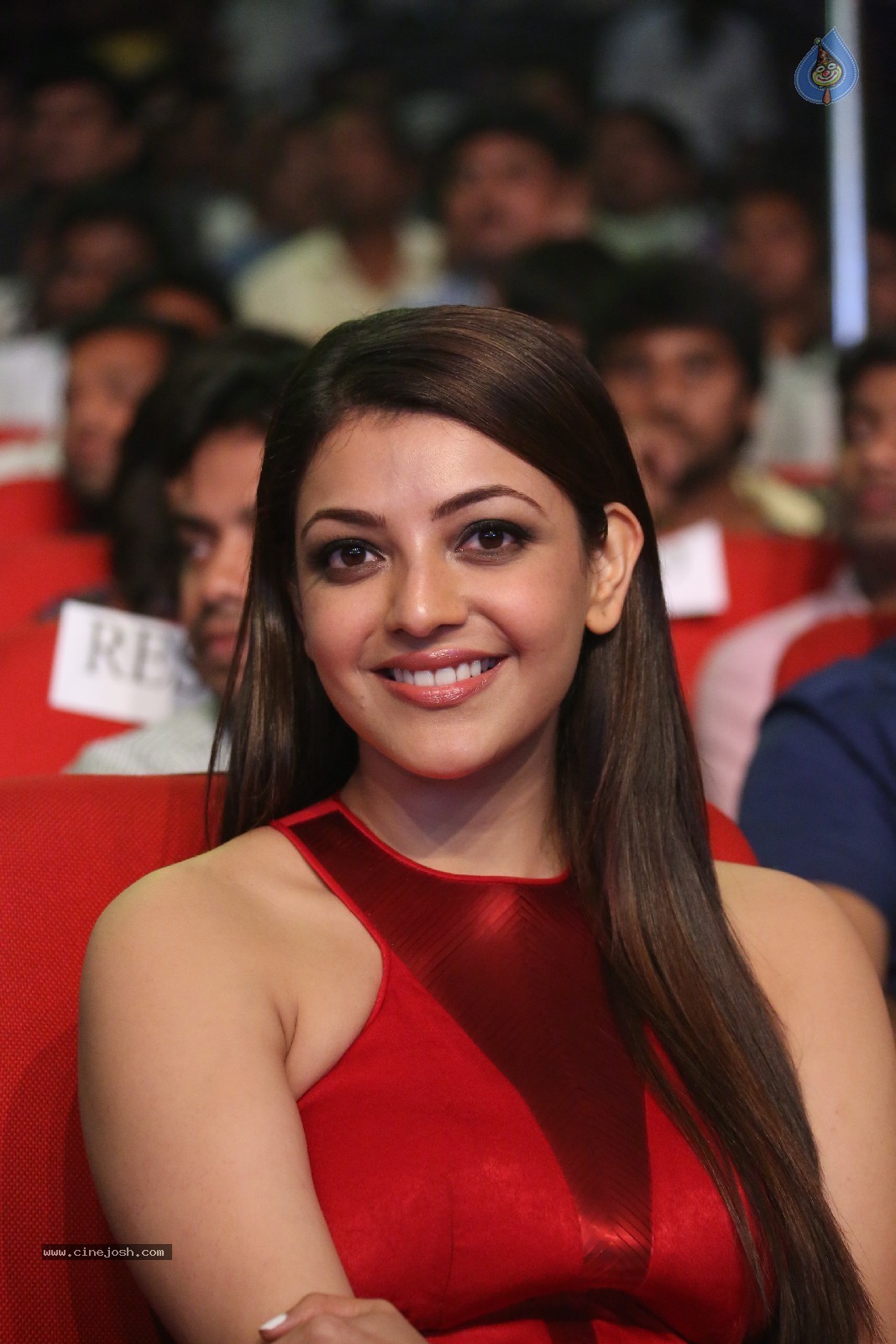 Kajal at Temper Audio Launch - 32 / 36 photos