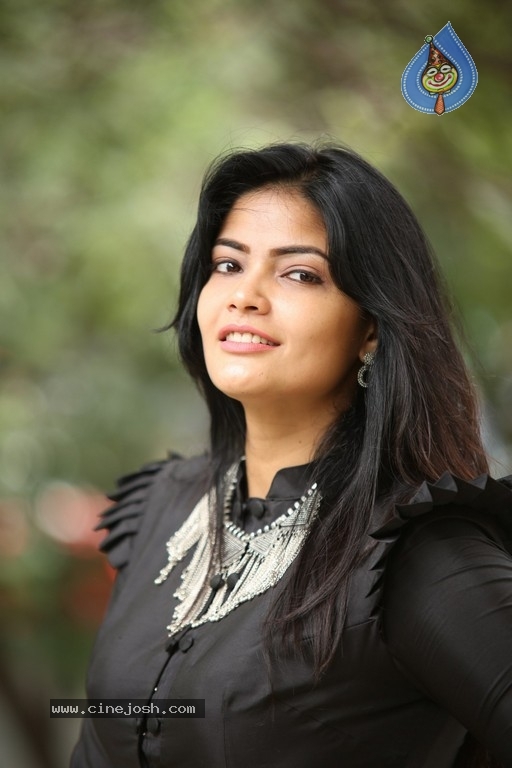 Kalpika Ganesh New Pics - 2 / 12 photos