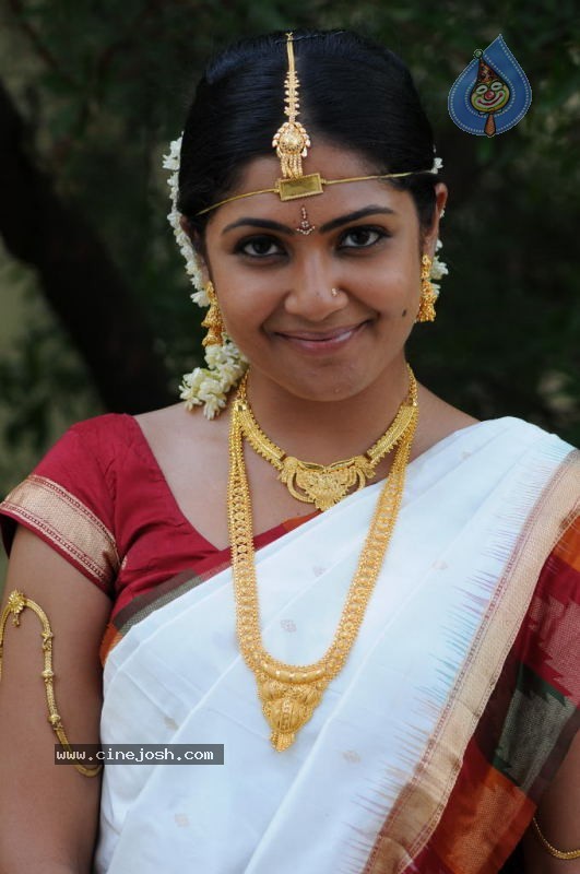 Kamalini Mukherjee - Police Police Movie - 43 / 75 photos