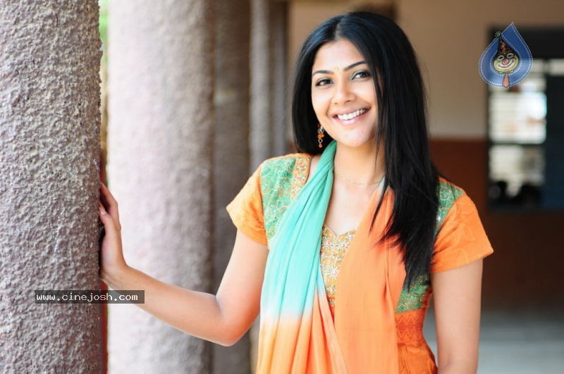 Kamalini Mukherjee - Police Police Movie - 59 / 75 photos