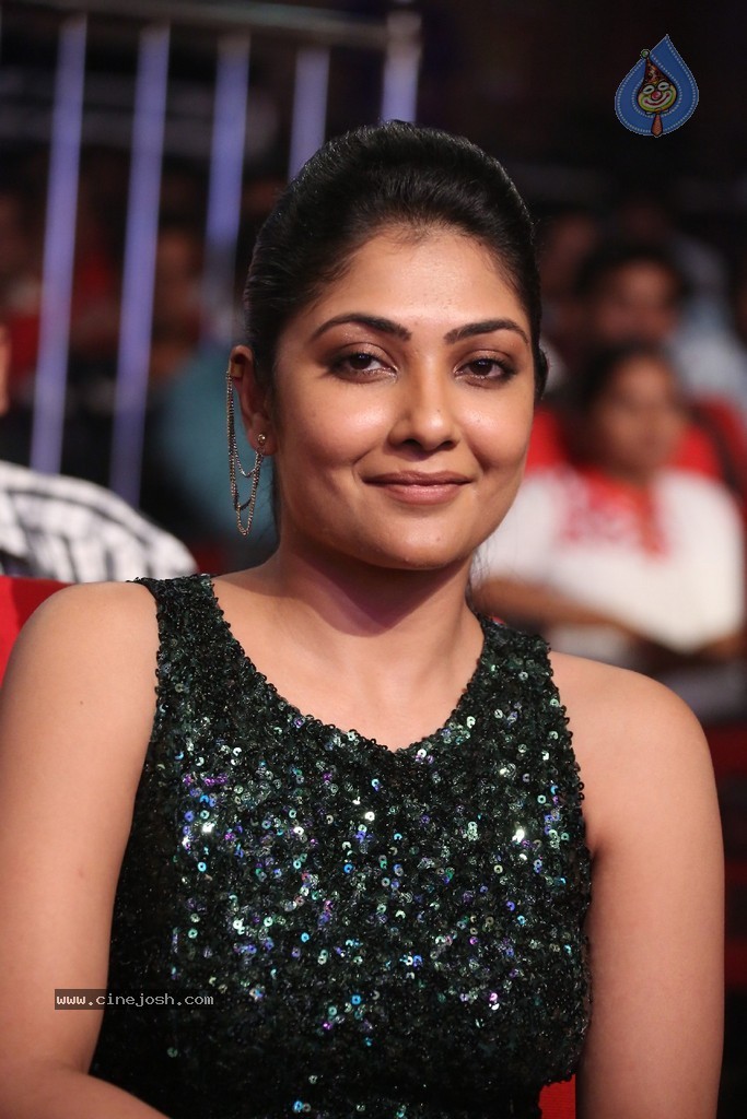 Kamalini Mukherjee at GAV Audio - 26 / 150 photos
