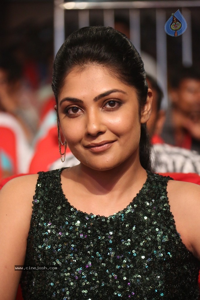 Kamalini Mukherjee at GAV Audio - 47 / 150 photos