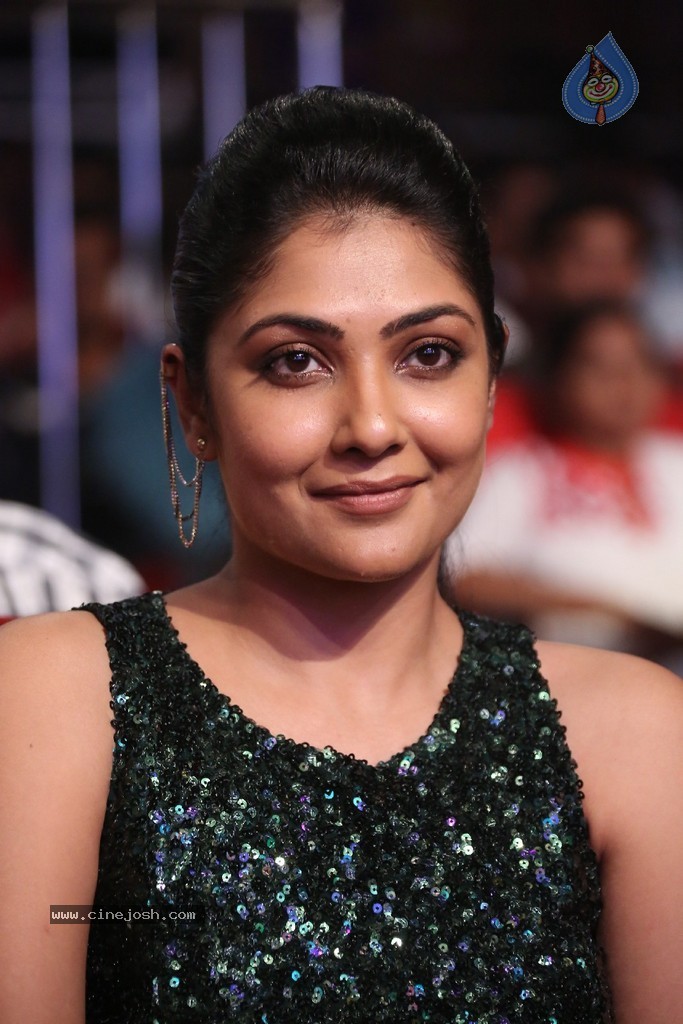 Kamalini Mukherjee at GAV Audio - 72 / 150 photos