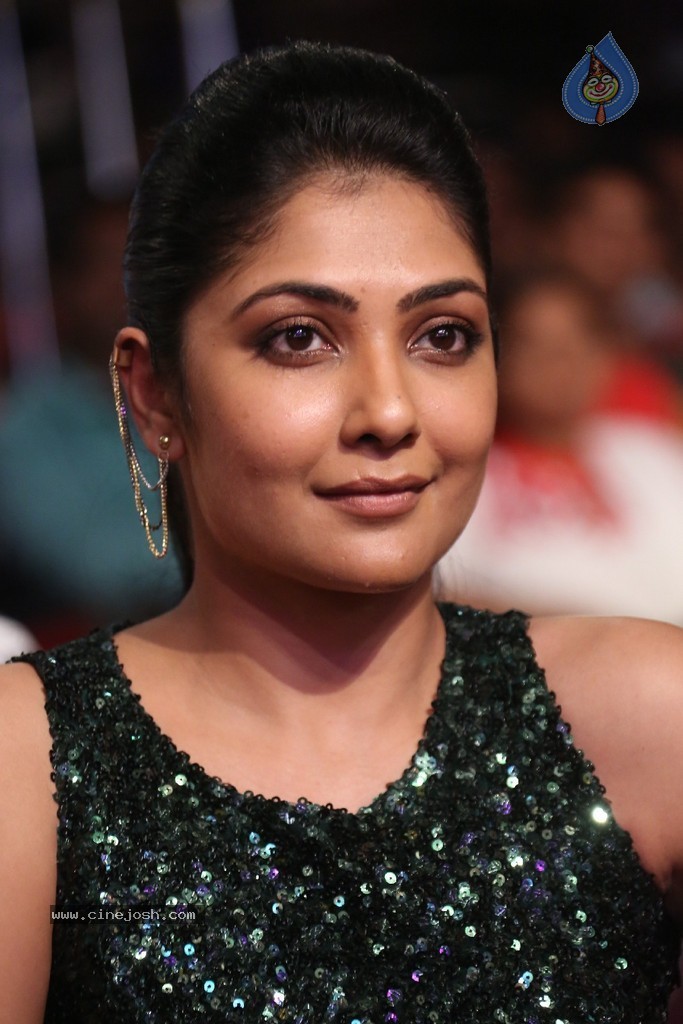 Kamalini Mukherjee at GAV Audio - 102 / 150 photos