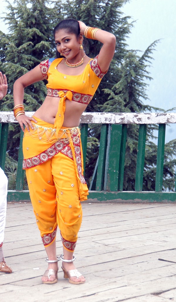 Kamalini Mukherjee - 31 / 35 photos