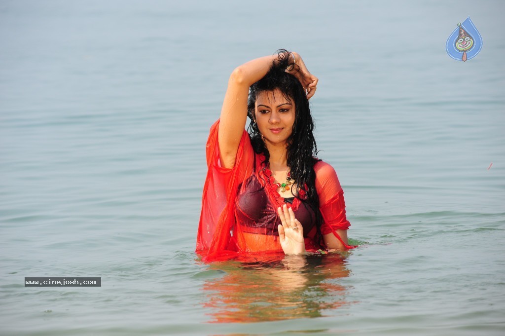 Kamna Jethmalani Hot Pics - 10 / 149 photos