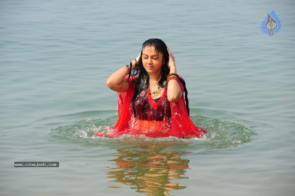 Kamna Jethmalani Hot Pics - 35 / 149 photos