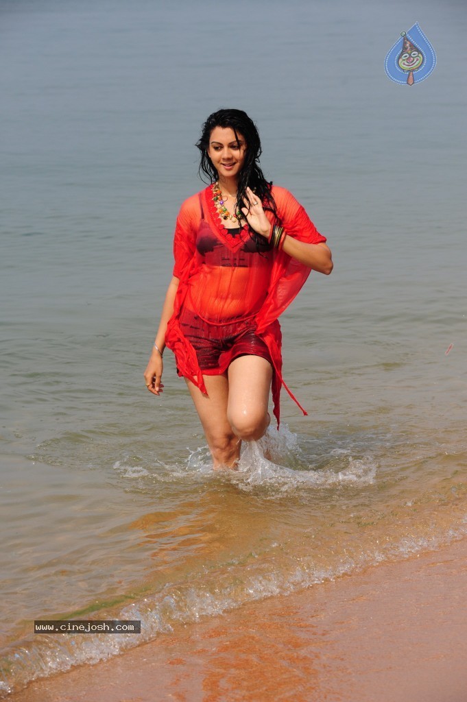 Kamna Jethmalani Hot Pics - 38 / 149 photos