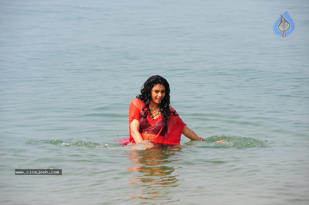 Kamna Jethmalani Hot Pics - 45 / 149 photos