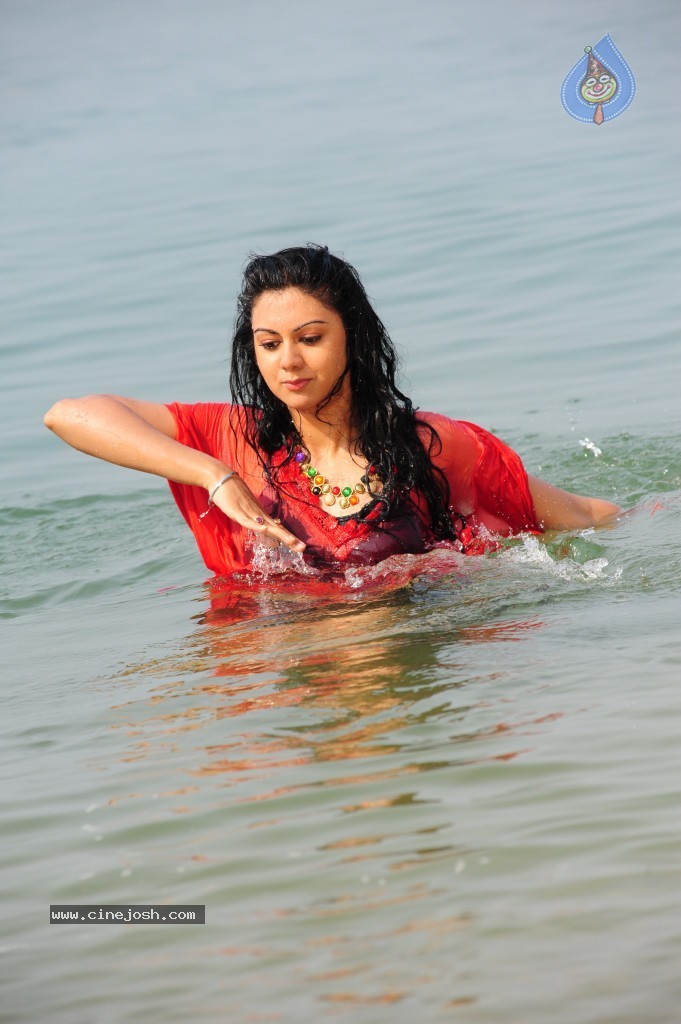 Kamna Jethmalani Hot Pics - 68 / 149 photos