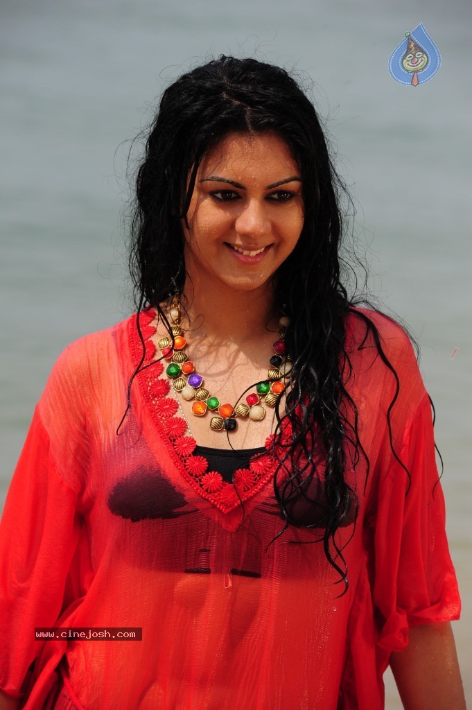 Kamna Jethmalani Hot Pics - 77 / 149 photos